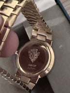 VINTAGE GUCCI 3300.2.M SWISS QUARTZ WRISTWATCH GOLD TONE BOX RUNNING