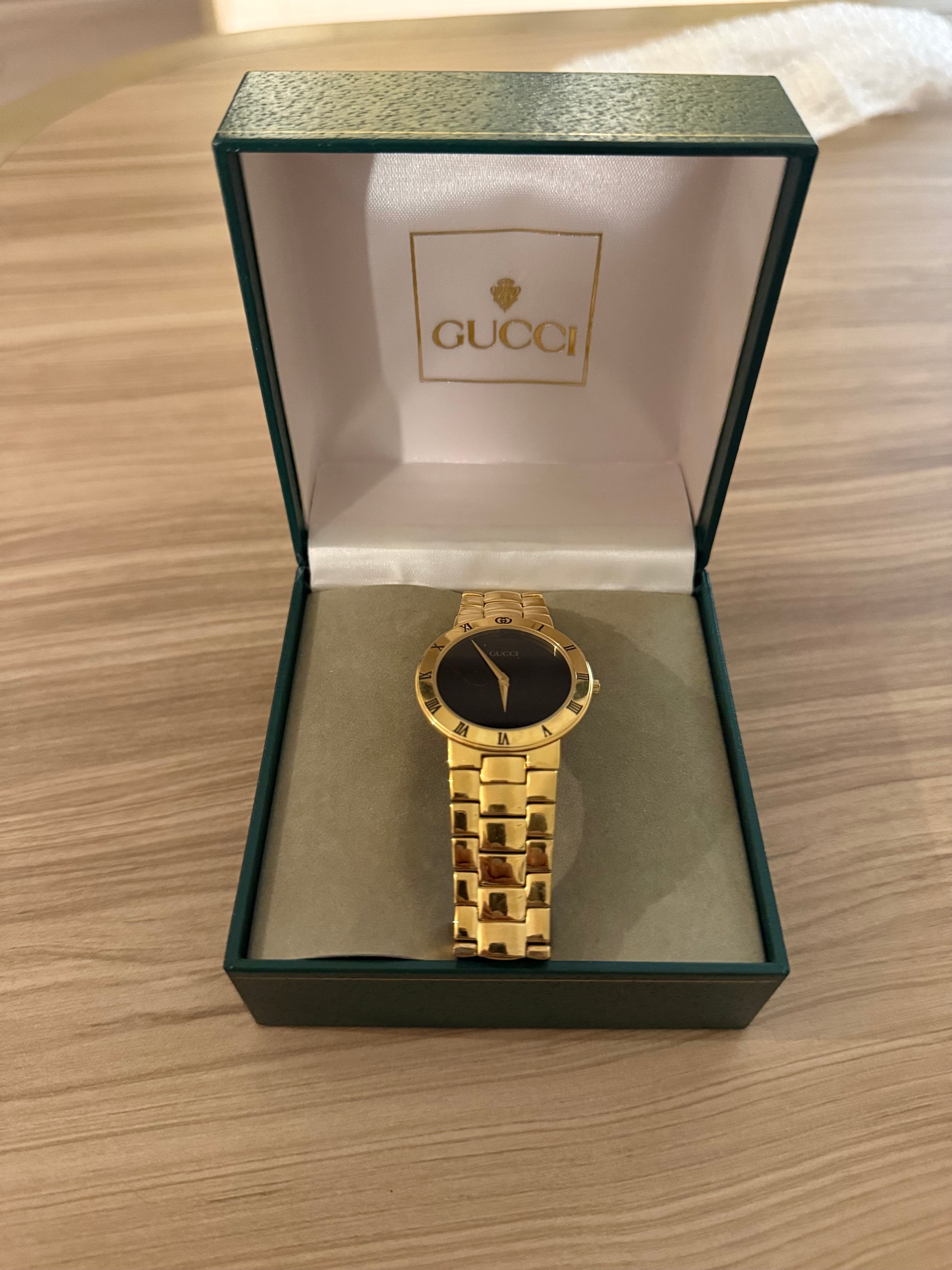VINTAGE GUCCI 3300.2.M SWISS QUARTZ WRISTWATCH GOLD TONE BOX RUNNING