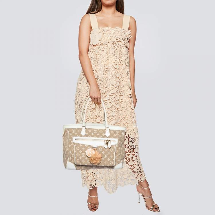 LOUIS VUITTON MONOGRAM 
Sabbia Cabas GM Beige & White