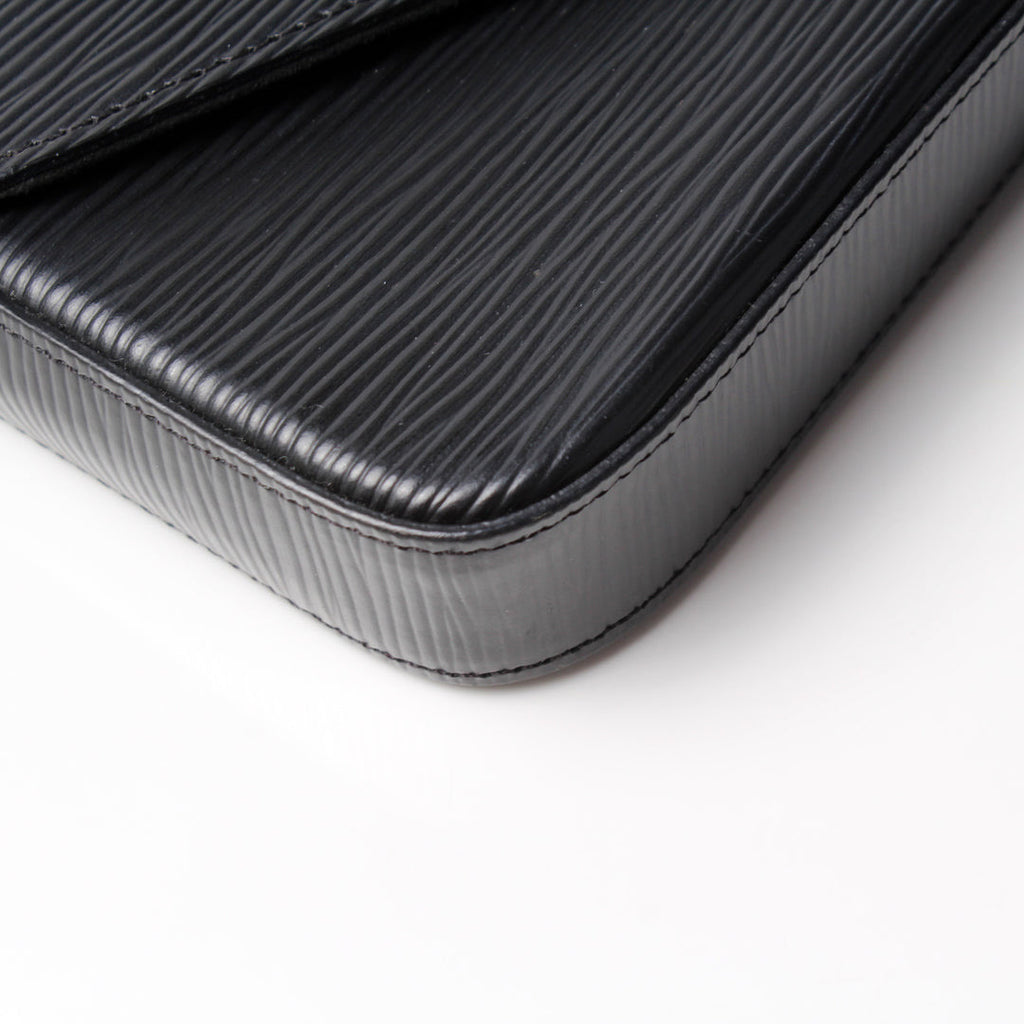 Louis Vuitton Pochette Félicie in black, black interior. 
EPI leather with a silver-tone chain strap
