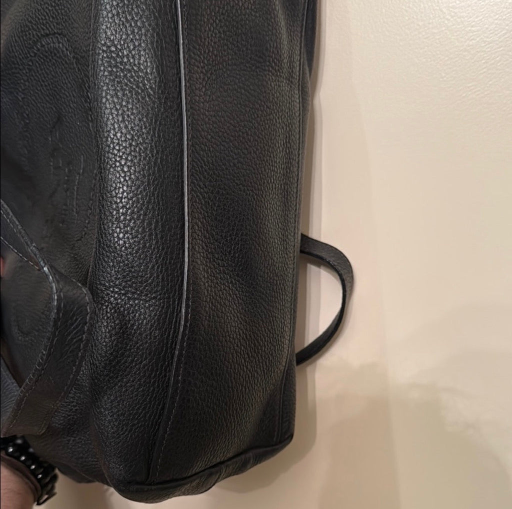 Authentic Prada
Vitello Daino Leather Tote