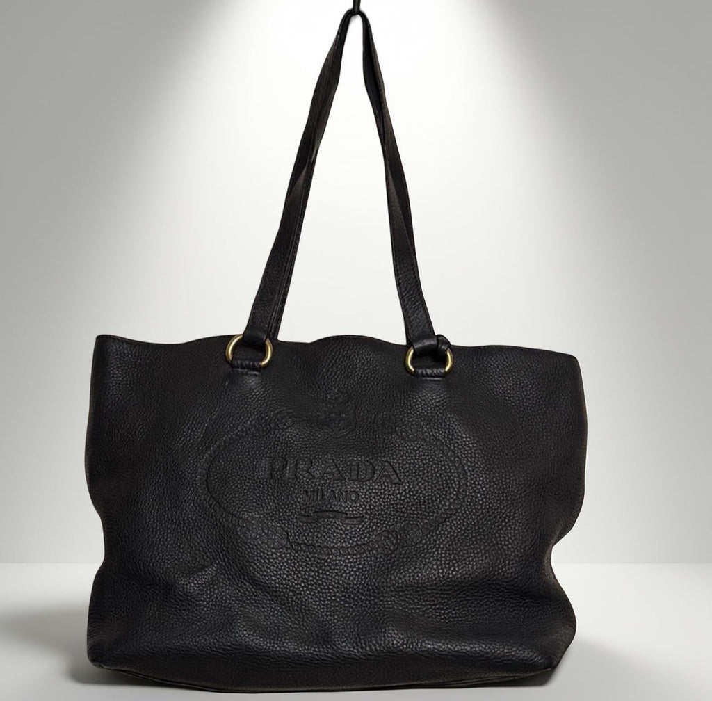 Authentic Prada
Vitello Daino Leather Tote