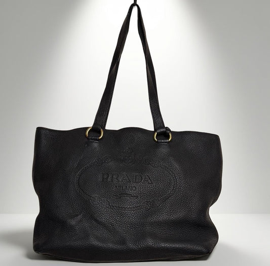 Authentic Prada
Vitello Daino Leather Tote