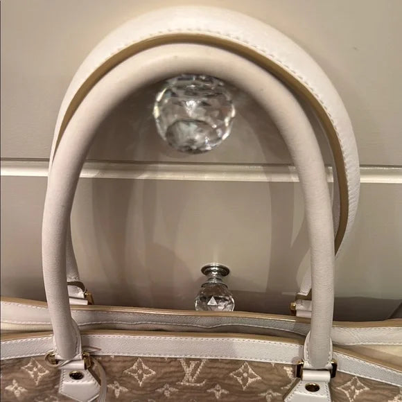 LOUIS VUITTON MONOGRAM 
Sabbia Cabas GM Beige & White