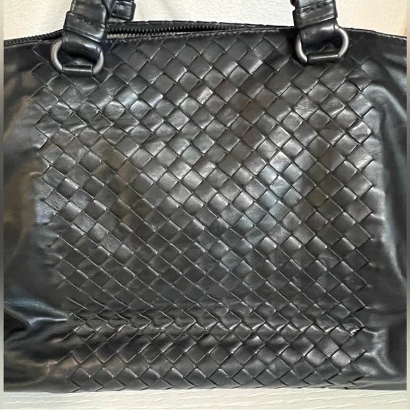 BOTTEGA VENETA Black Intrecciato Woven Calf Leather Top Handle Bag